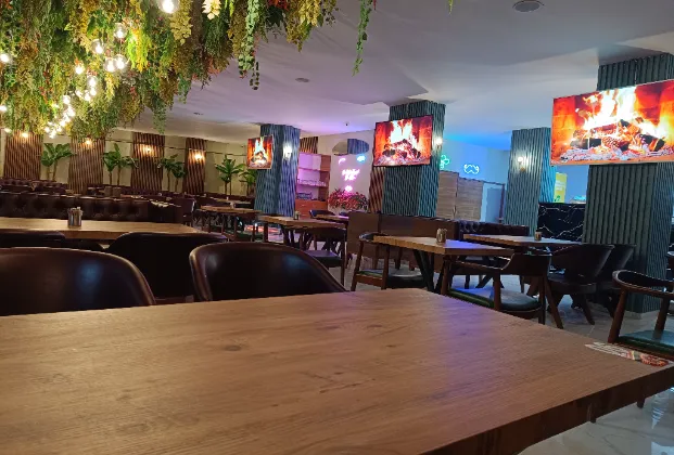 Valentino Cafe Restoran 1