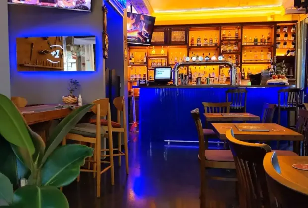Edinburgh Pub