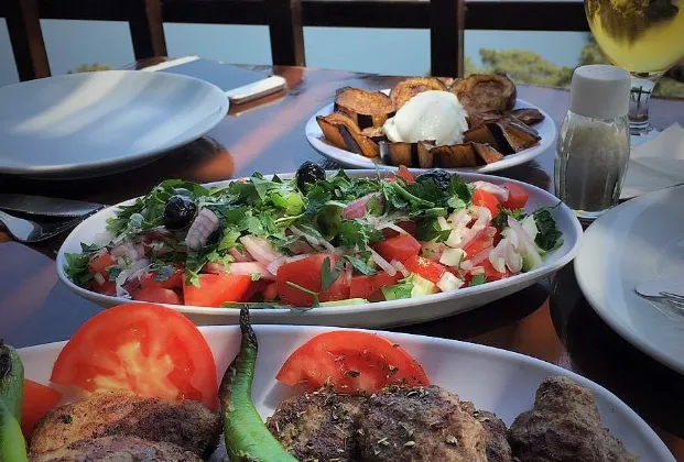 Yücetepe Büyükada - Kafe & Bar 2