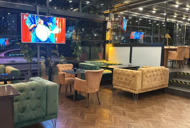 EVA LOUNGE 1